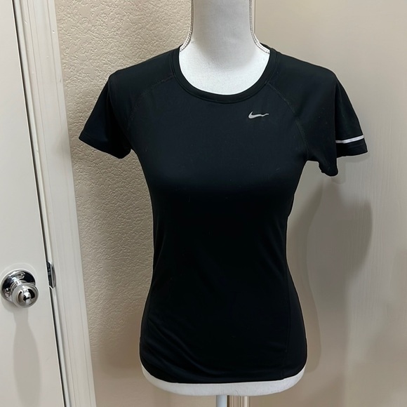 Nike Dri-fit short sleeve top - Picture 1 of 6